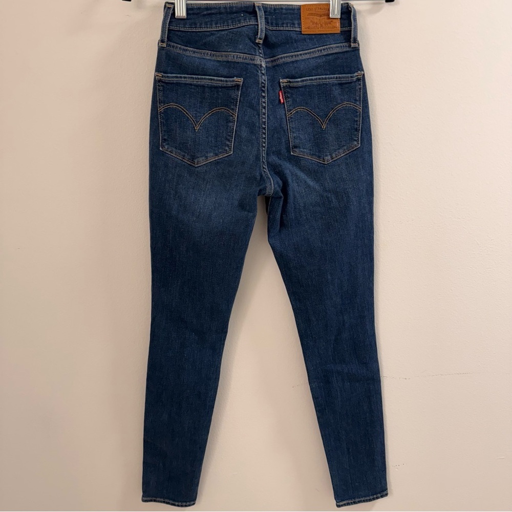 Levi’s High Rise Skinny Jeans - Picture 4 of 9